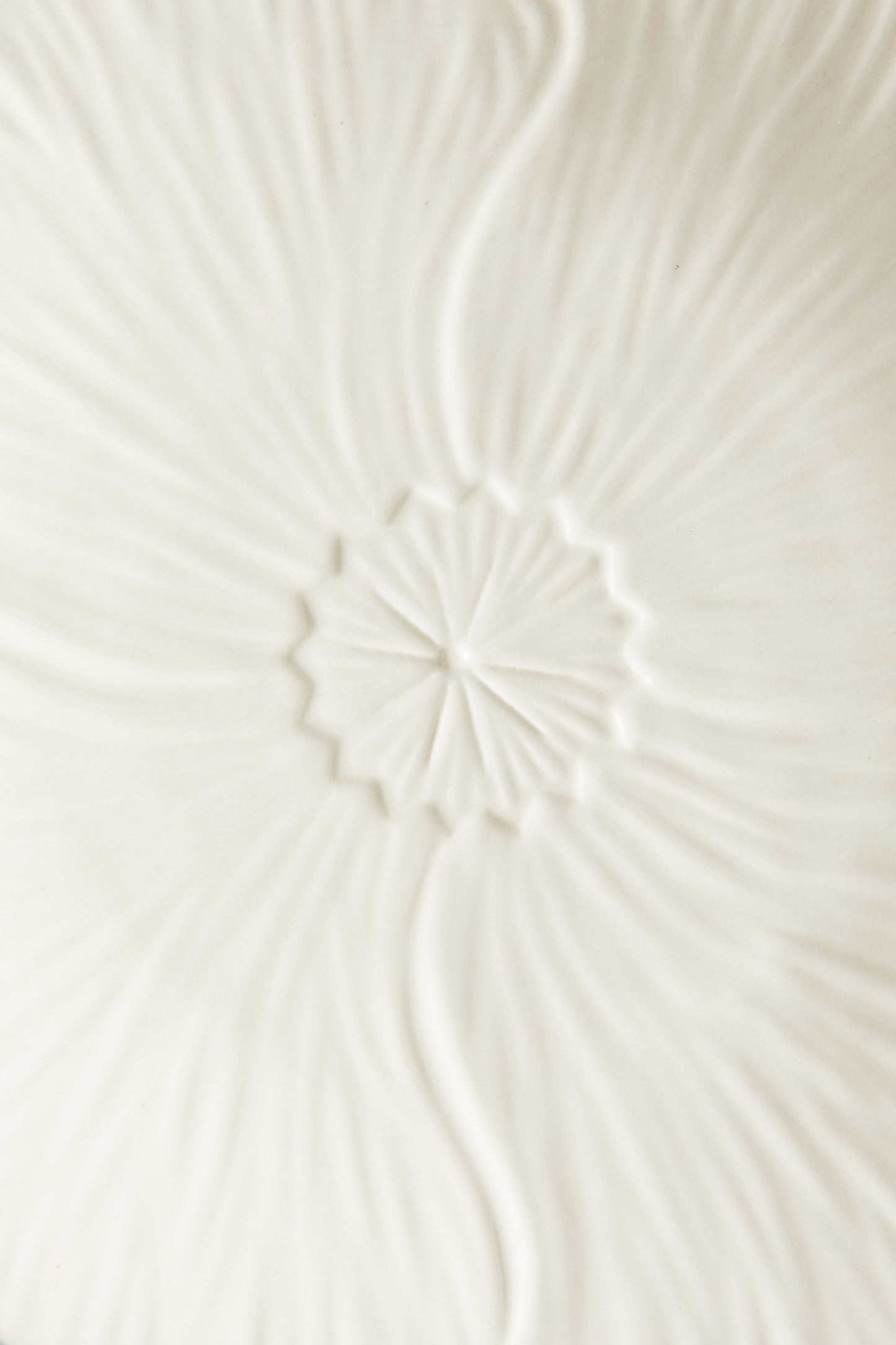 Flower Shaped Stoneware Plate